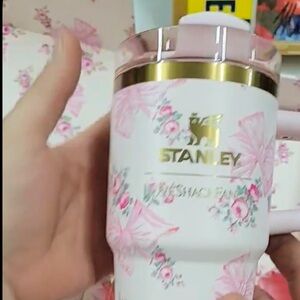 Stanley + LoveShackFancy collab- 20 0z (not 40 oz) All included!